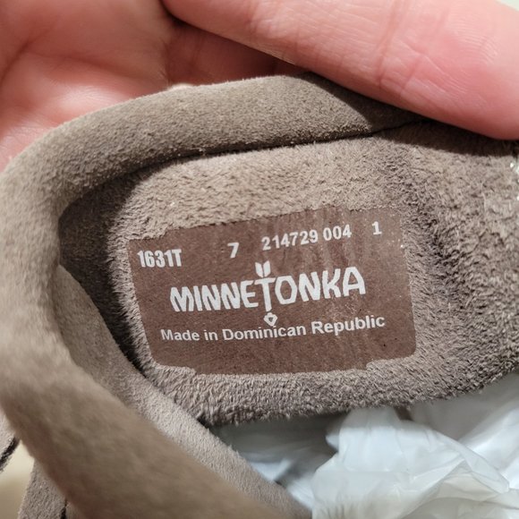 Minnetonka Moccasins 3 Layer Fringe Calf High Grey Suede Boots Size 7 - Picture 9 of 10